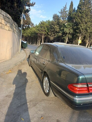 Mercedes E 280 1998, 220,700 km - 2.8 л - Bakı