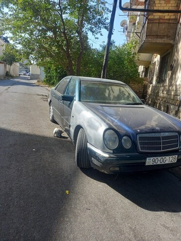 Mercedes E 280 1998, 220,700 km - 2.8 л - Bakı