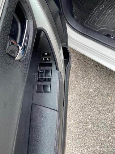 Toyota Corolla 2013, 137,600 km - 1.6 l - Bakı