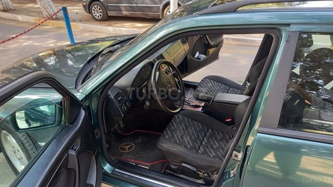 Mercedes C 220 2000, 180,000 km - 2.2 л - Sumqayıt