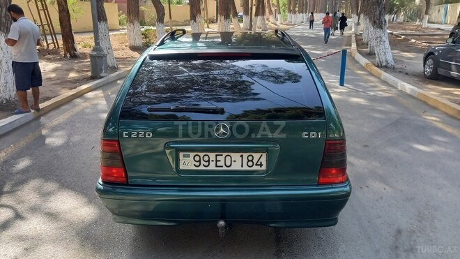 Mercedes C 220 2000, 180,000 km - 2.2 л - Sumqayıt