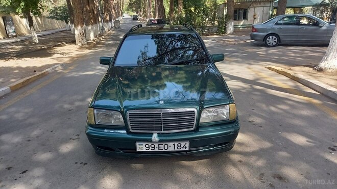 Mercedes C 220 2000, 180,000 km - 2.2 л - Sumqayıt