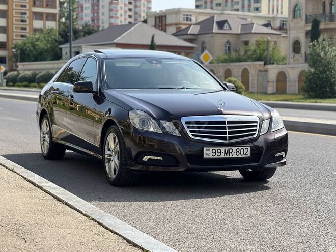 Mercedes E 200 2010, 179,585 km - 1.8 l - Bakı