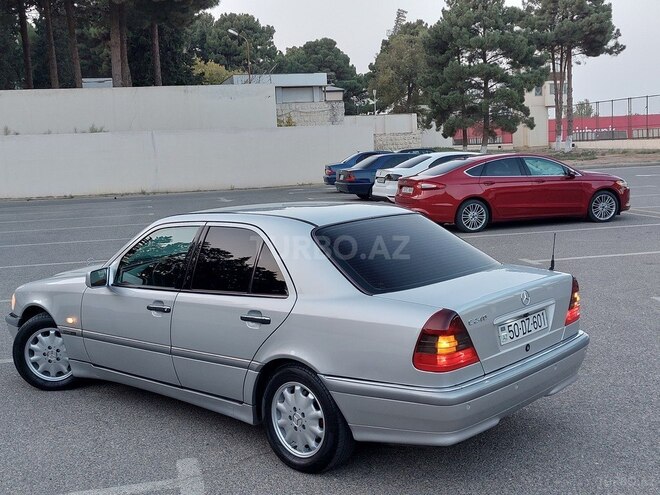 Mercedes C 240 1999, 277,000 km - 2.4 л - Sumqayıt
