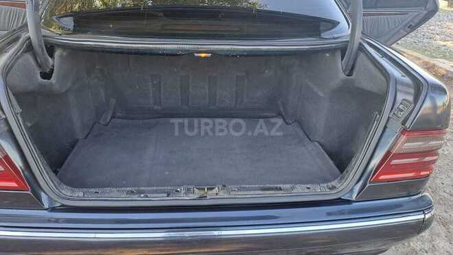 Mercedes E 220 2000, 383,735 km - 2.2 l - Sabirabad