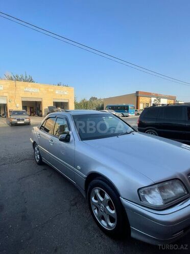Mercedes C 220 1998, 250,000 km - 2.2 л - Sumqayıt