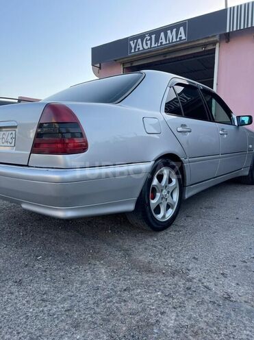 Mercedes C 220 1998, 250,000 km - 2.2 л - Sumqayıt