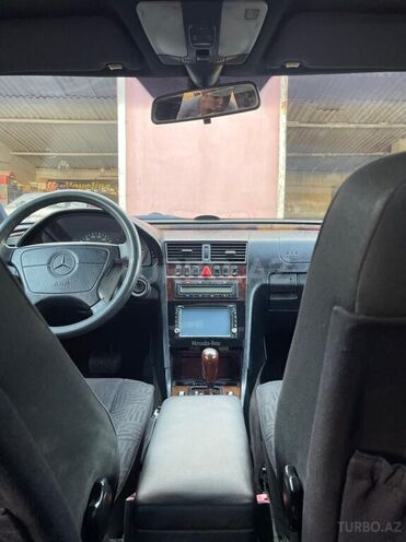Mercedes C 220 1998, 250,000 km - 2.2 л - Sumqayıt