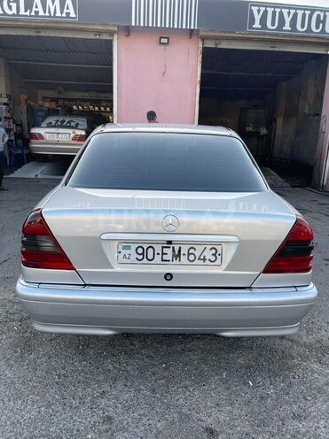 Mercedes C 220 1998, 250,000 km - 2.2 л - Sumqayıt