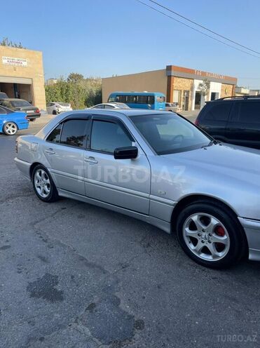 Mercedes C 220 1998, 250,000 km - 2.2 л - Sumqayıt
