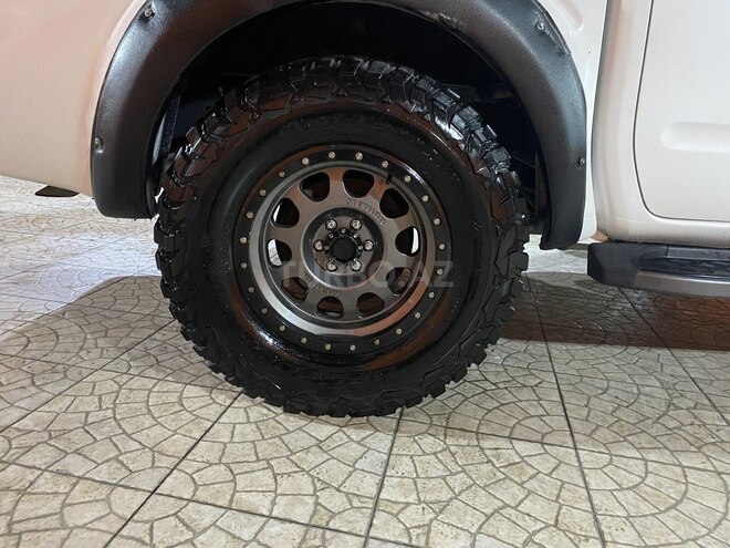 Nissan Navara 2012, 140,000 km - 2.5 л - Sumqayıt