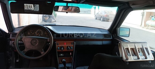 Mercedes E 200 1993, 385,000 km - 2.0 л - Bakı