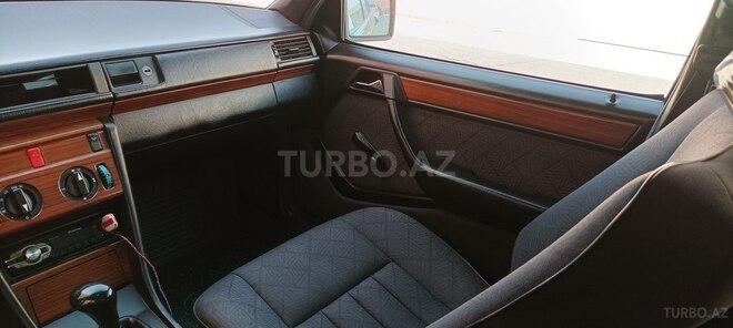 Mercedes E 200 1993, 385,000 km - 2.0 л - Bakı