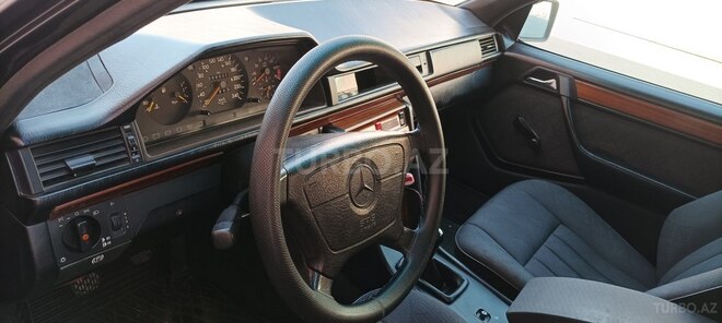 Mercedes E 200 1993, 385,000 km - 2.0 л - Bakı