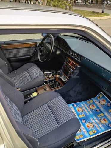 Mercedes E 200 1994, 434,000 km - 2.0 l - Şəki