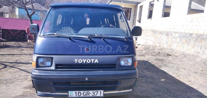 Toyota HiAce 1991, 488,000 km - 2.5 l - Tovuz