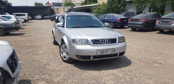 Audi A6 allroad 2001, 199,000 km - 2.5 л - Gəncə