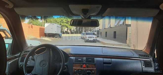 Mercedes E 200 1999, 268,000 km - 2.0 l - Şəmkir