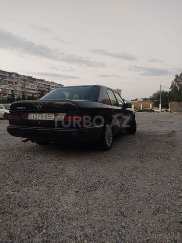 Mercedes E 230 1989, 411,000 km - 2.3 l - Bakı