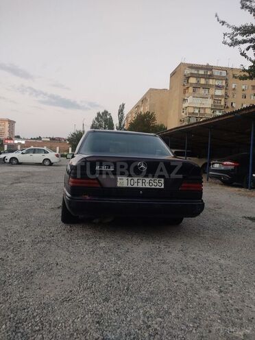 Mercedes E 230 1989, 411,000 km - 2.3 l - Bakı