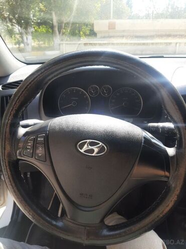 Hyundai i30 2009, 215,000 km - 1.6 l - Bakı