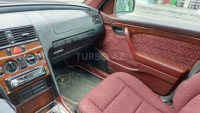 Mercedes C 200 1994, 250,000 km - 2.0 l - Qazax