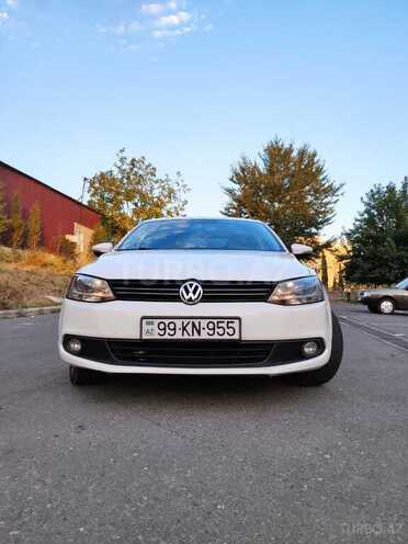 Volkswagen Jetta 2013, 94,200 km - 1.6 л - Şəki