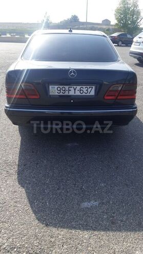 Mercedes E 220 2000, 396,000 km - 2.2 l - Bakı
