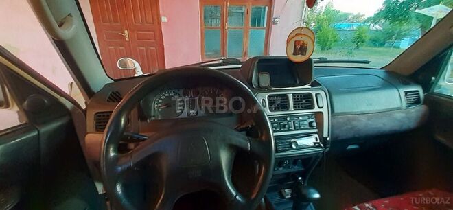Mitsubishi Pajero io 2000, 352,000 km - 2.0 л - Qəbələ