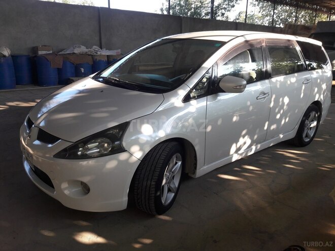 Mitsubishi Grandis 2003, 250,000 km - 2.4 l - Bakı