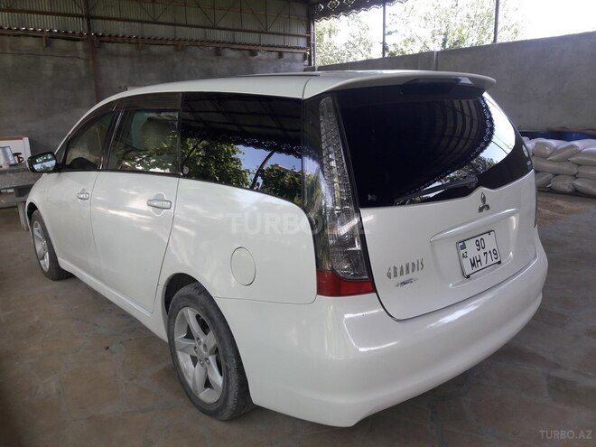 Mitsubishi Grandis 2003, 250,000 km - 2.4 l - Bakı