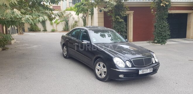 Mercedes E 270 2002, 275,000 km - 2.7 l - Bakı