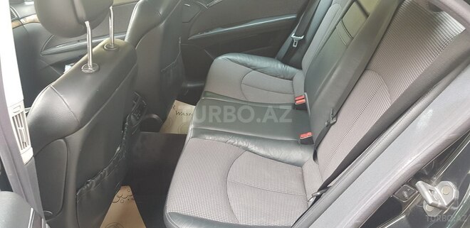 Mercedes E 270 2002, 275,000 km - 2.7 l - Bakı