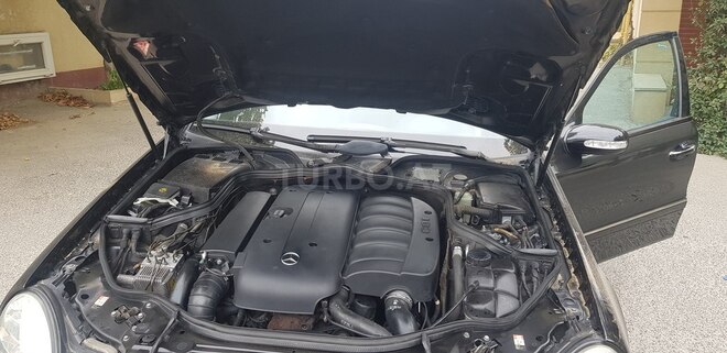 Mercedes E 270 2002, 275,000 km - 2.7 l - Bakı