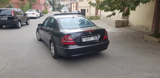 Mercedes E 270 2002, 275,000 km - 2.7 l - Bakı