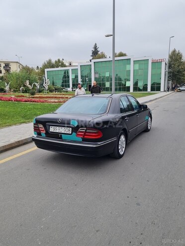 Mercedes E 320 2000, 333,000 km - 3.2 l - Gəncə