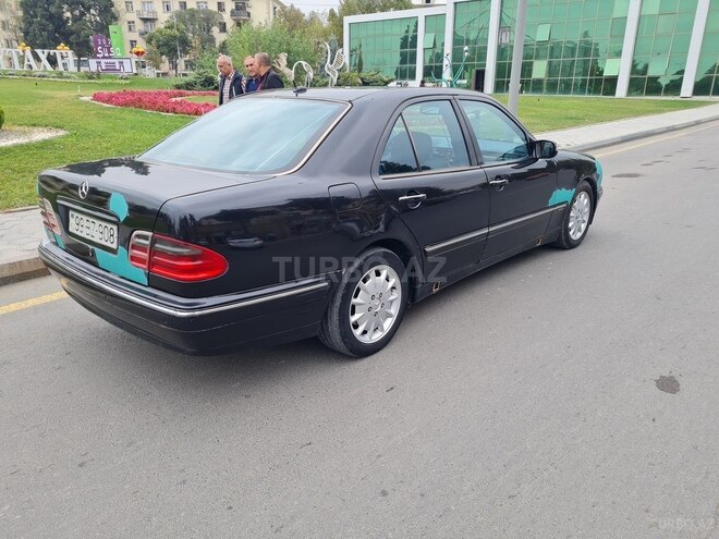 Mercedes E 320 2000, 333,000 km - 3.2 l - Gəncə