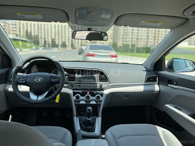 Hyundai Elantra 2017, 25,000 km - 2.0 l - Bakı