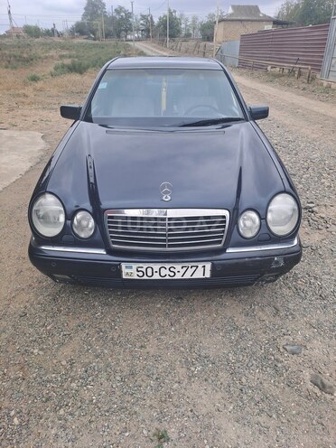 Mercedes E 240 1998, 391,253 km - 2.4 l - Bakı