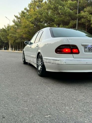Mercedes E 270 2000, 336,000 km - 2.7 l - Sumqayıt