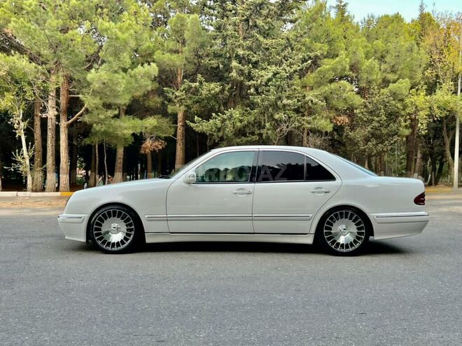 Mercedes E 270 2000, 336,000 km - 2.7 l - Sumqayıt