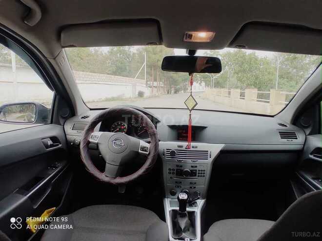Opel Astra 2009, 158,000 km - 1.4 л - Bakı