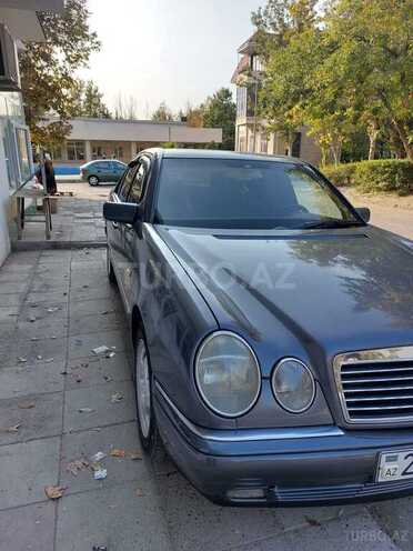 Mercedes E 230 1996, 375,570 km - 2.3 l - Mingəçevir
