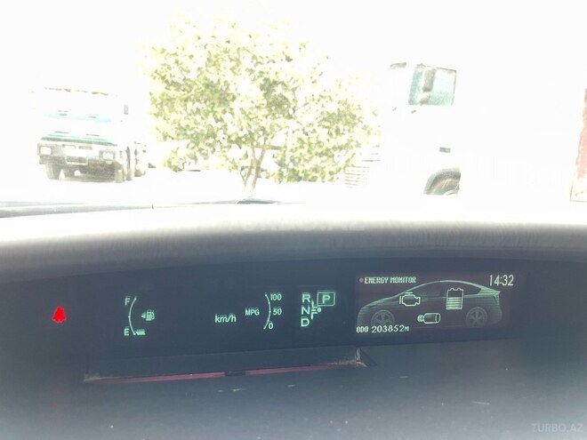 Toyota Prius 2015, 203,000 km - 1.8 l - Bakı