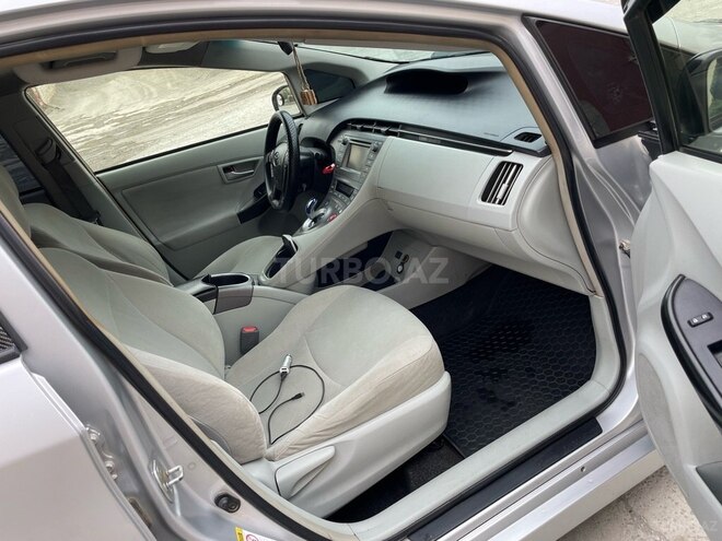 Toyota Prius 2015, 203,000 km - 1.8 l - Bakı