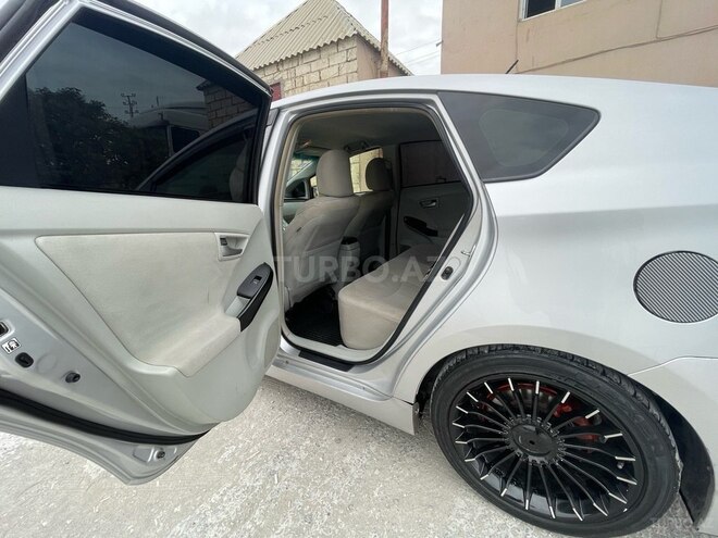 Toyota Prius 2015, 203,000 km - 1.8 l - Bakı
