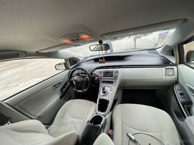 Toyota Prius 2015, 203,000 km - 1.8 l - Bakı