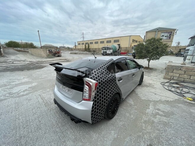 Toyota Prius 2015, 203,000 km - 1.8 l - Bakı