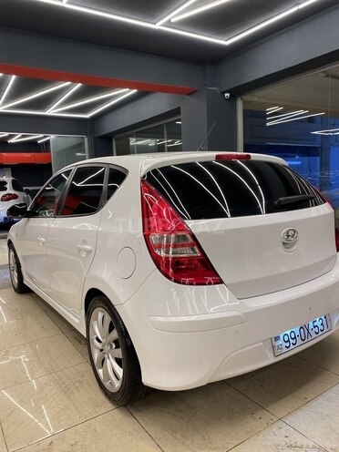 Hyundai i30 2011, 330,000 km - 1.6 l - Bakı