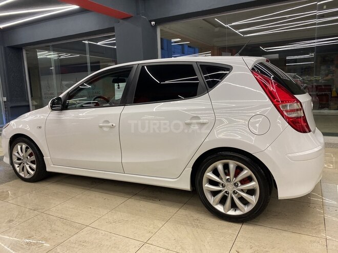 Hyundai i30 2011, 330,000 km - 1.6 l - Bakı